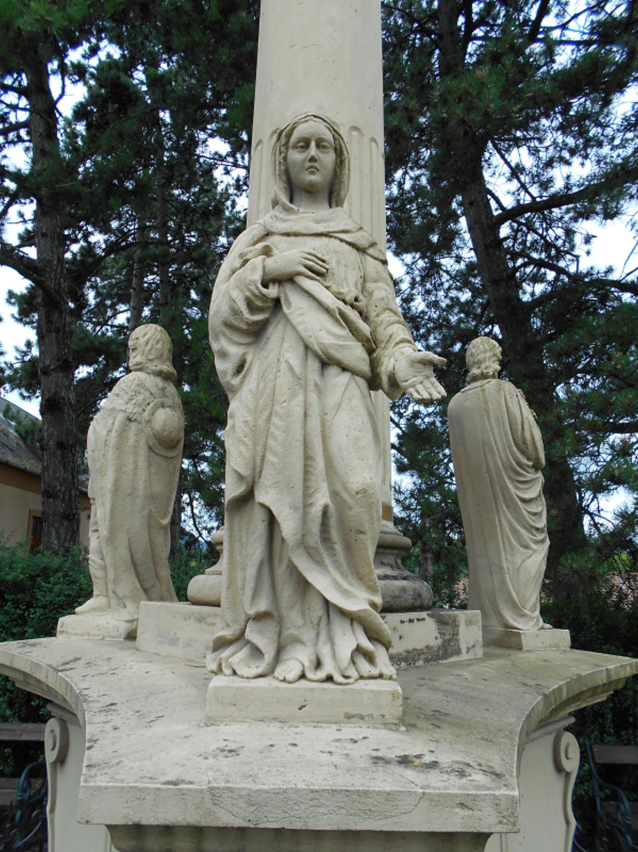 Szentháromság szobor nevü látnivaló 4. számú fényképe