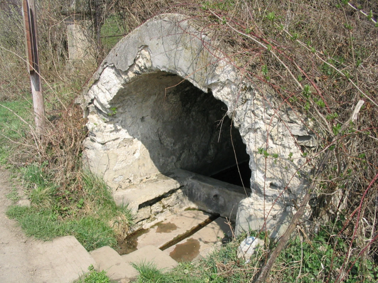 közeli látnivaló címképe