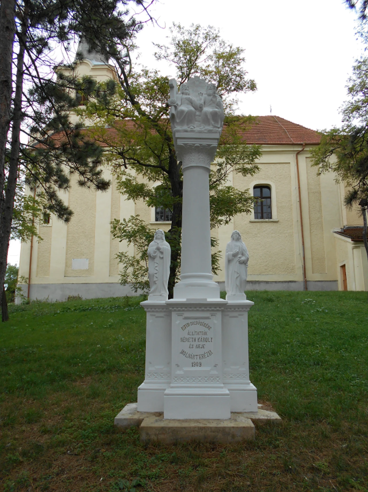 közeli látnivaló címképe
