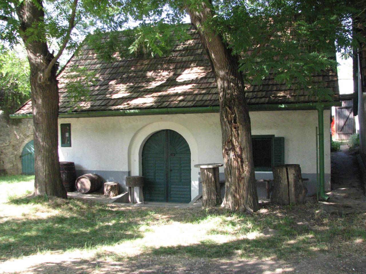 látnivaló címképe