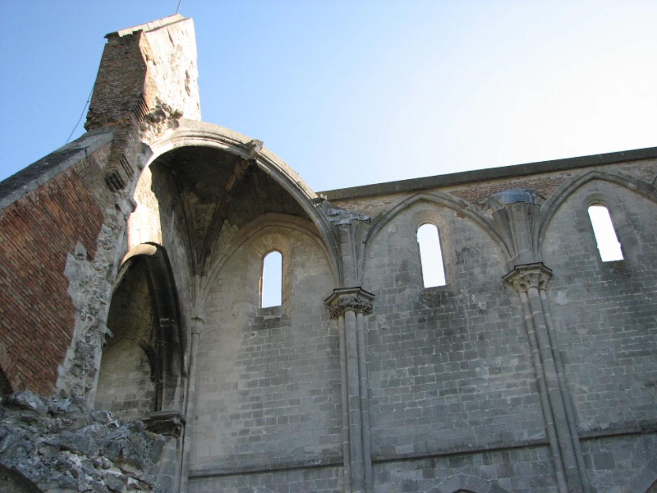 Premontrei templomrom és kolostorrom ("romtemplom") nevü látnivaló 12. számú fényképe