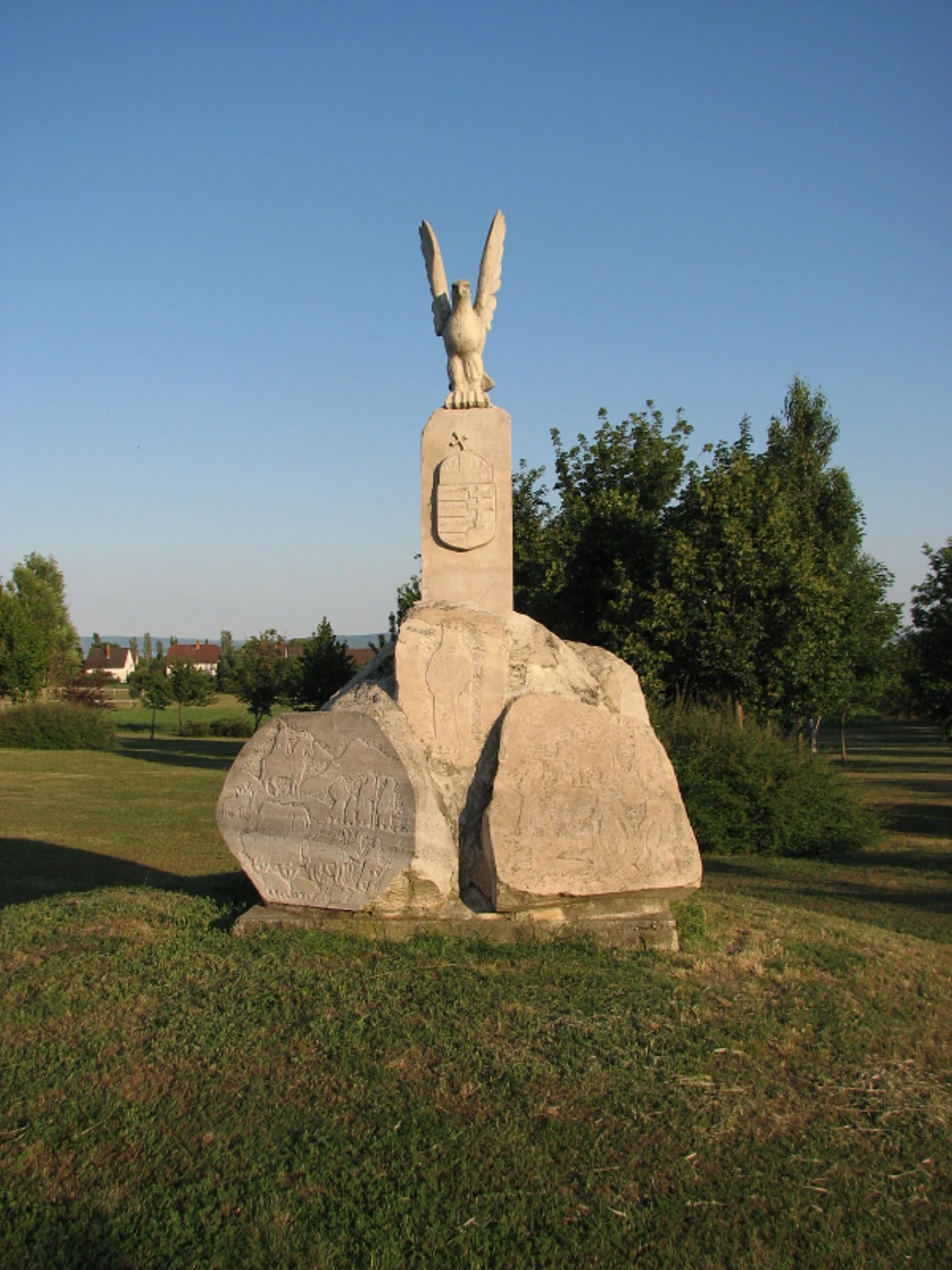 közeli látnivaló címképe