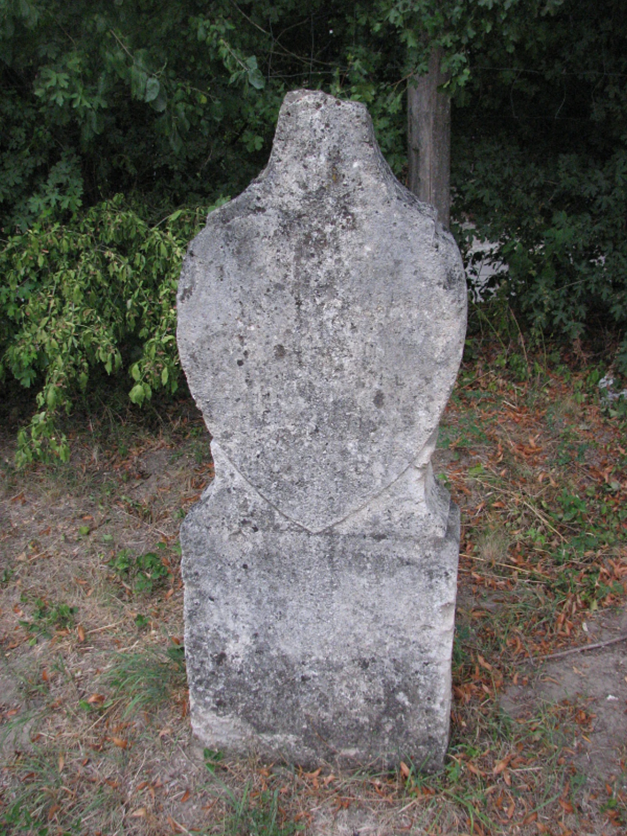 régi sírkövek a temetőben nevü látnivaló 2. számú fényképe