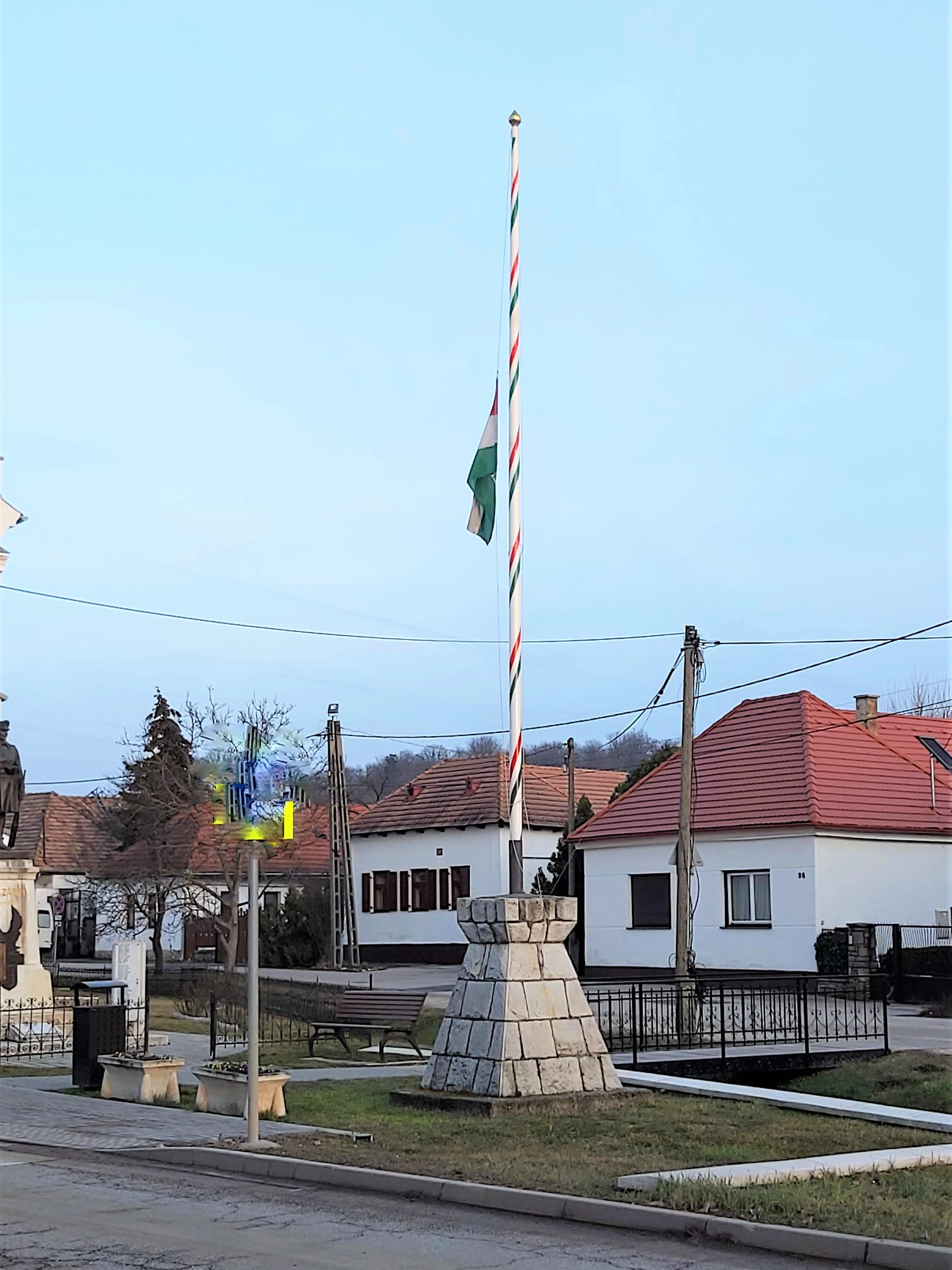 közeli látnivaló címképe