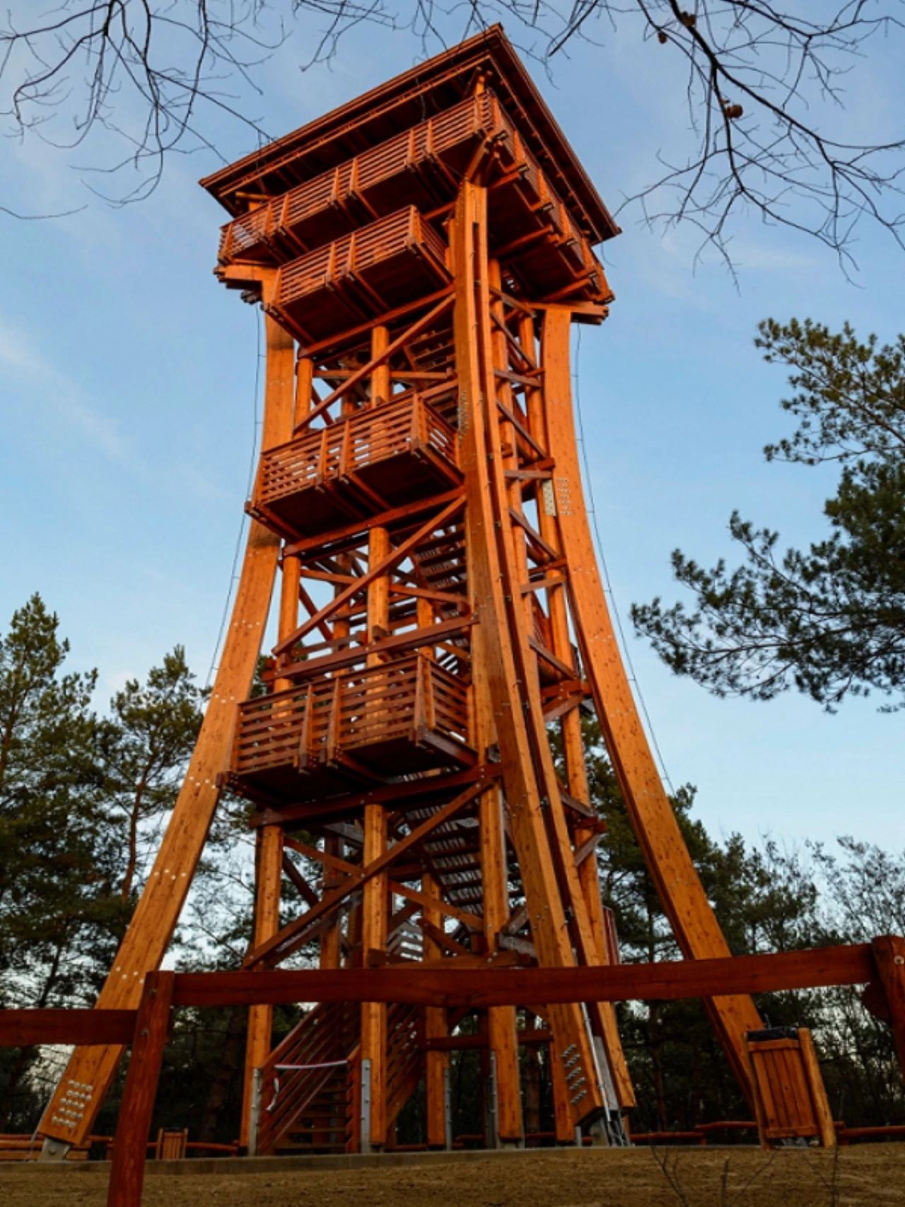 látnivaló címképe