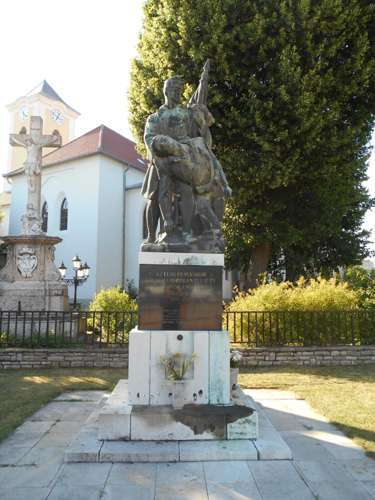 közeli látnivaló címképe