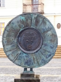 látnivaló címképe