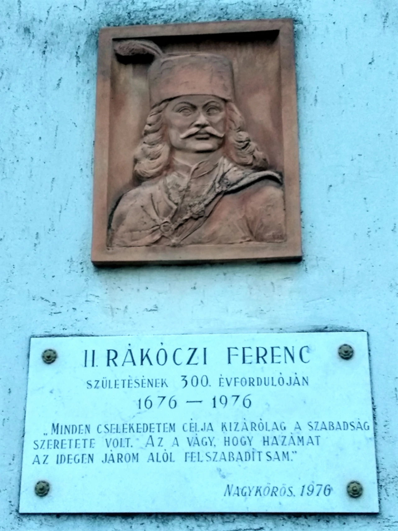 közeli látnivaló címképe