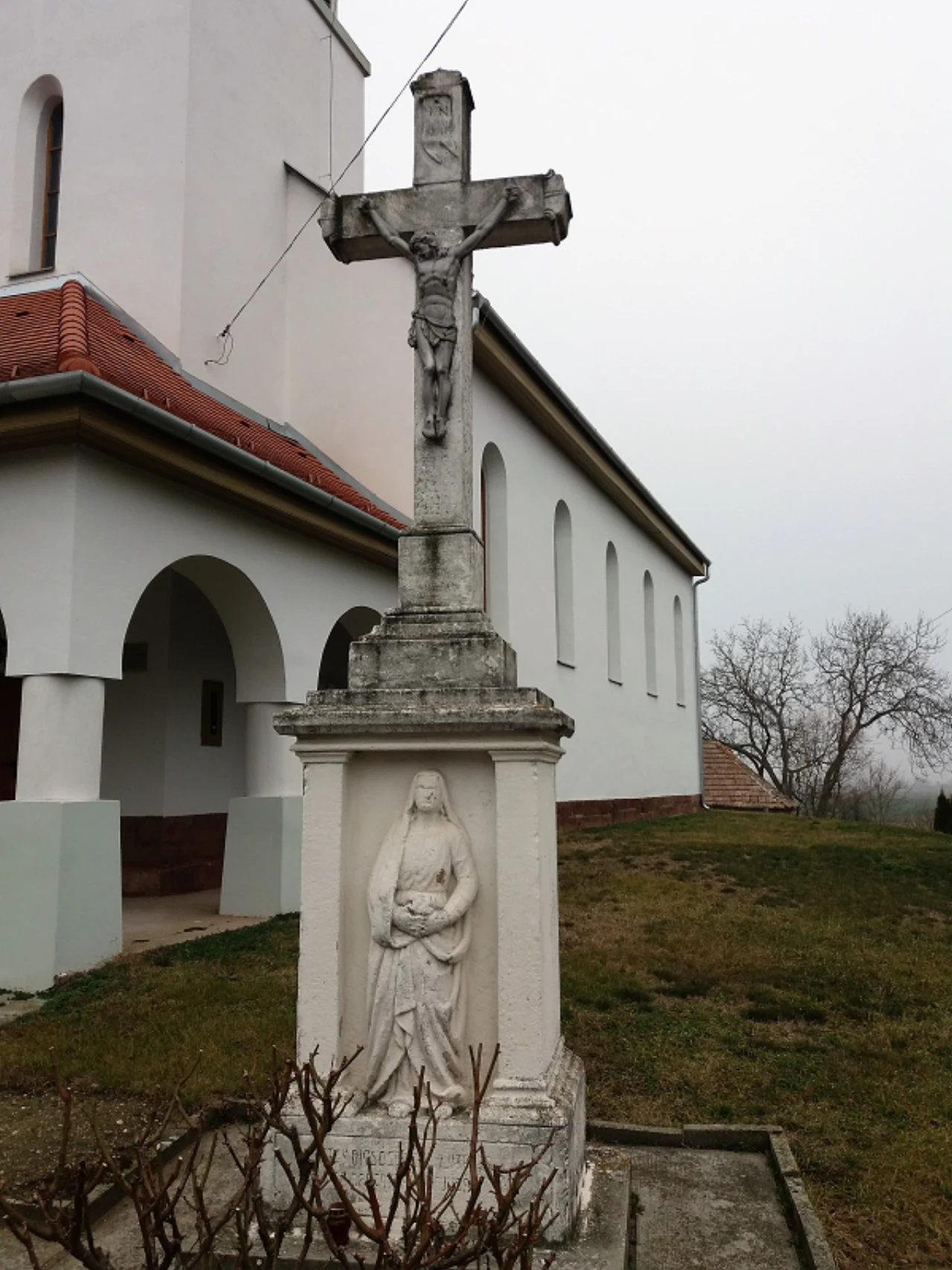 közeli látnivaló címképe