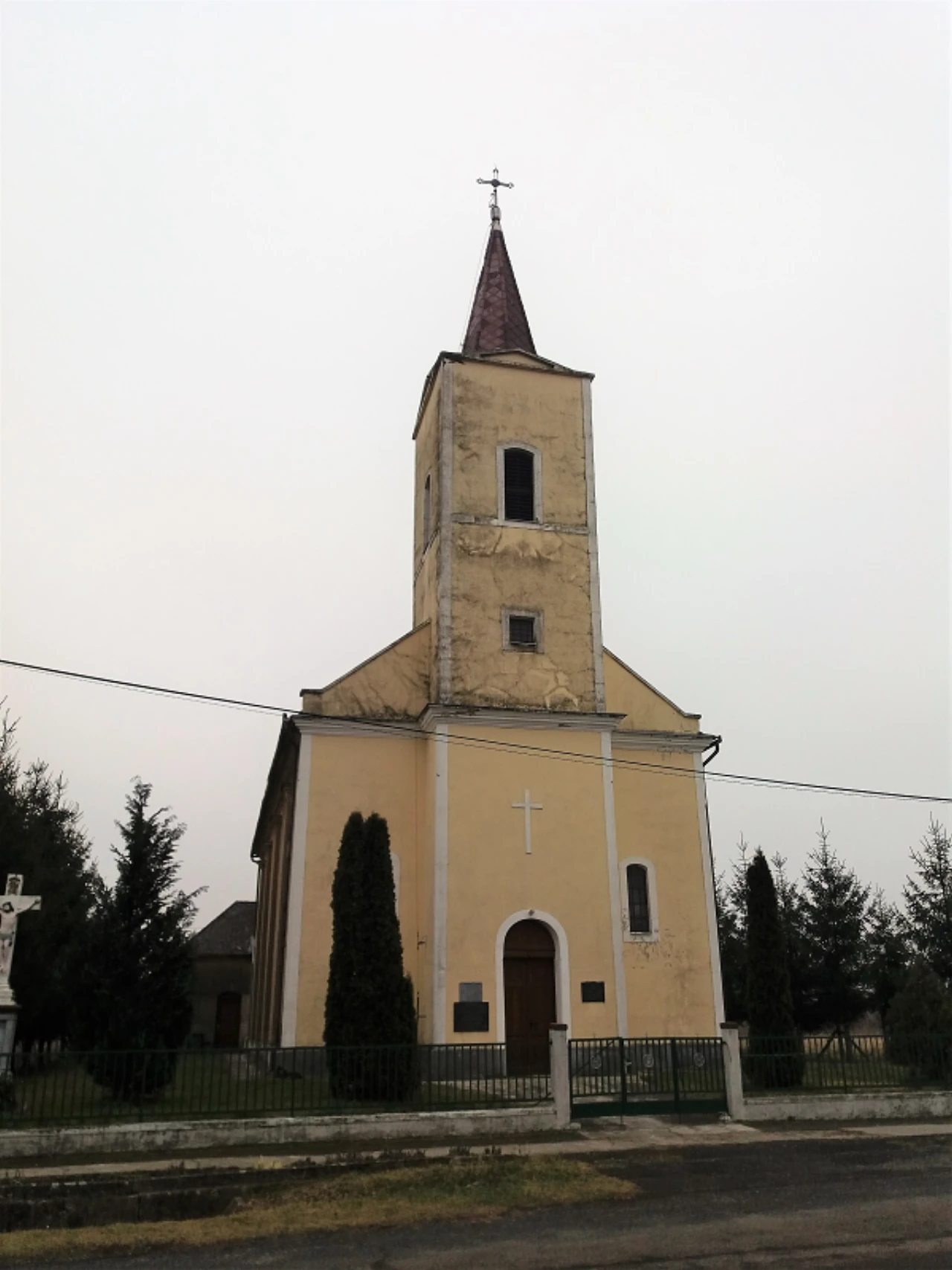 közeli látnivaló címképe