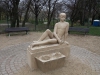 Ülő fiú szobor (Budapest XI. kerület) látnivaló fényképe