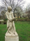 Fiú hallal szobor (Budapest XI. kerület) látnivaló fényképe
