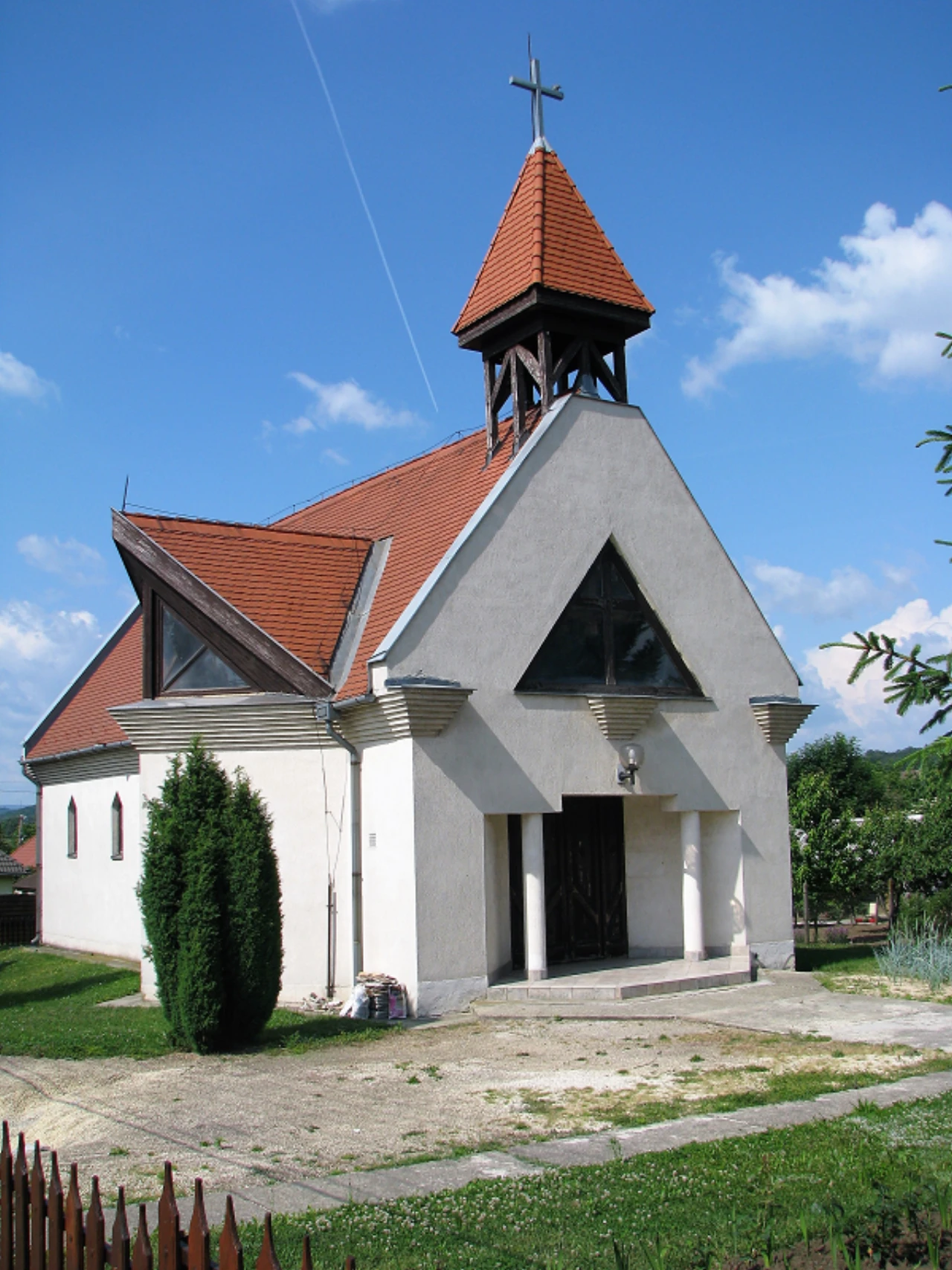 közeli látnivaló címképe