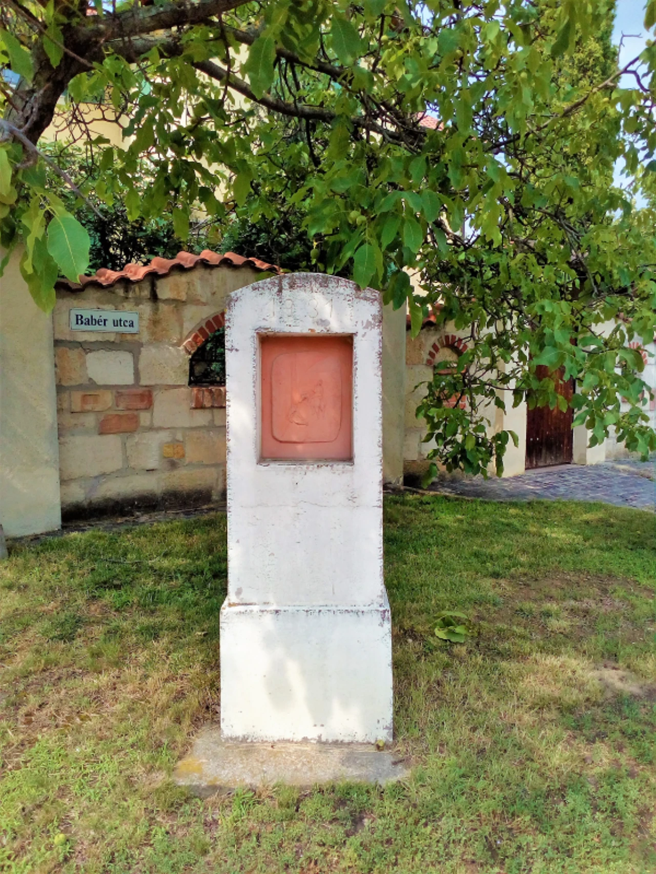 közeli látnivaló címképe