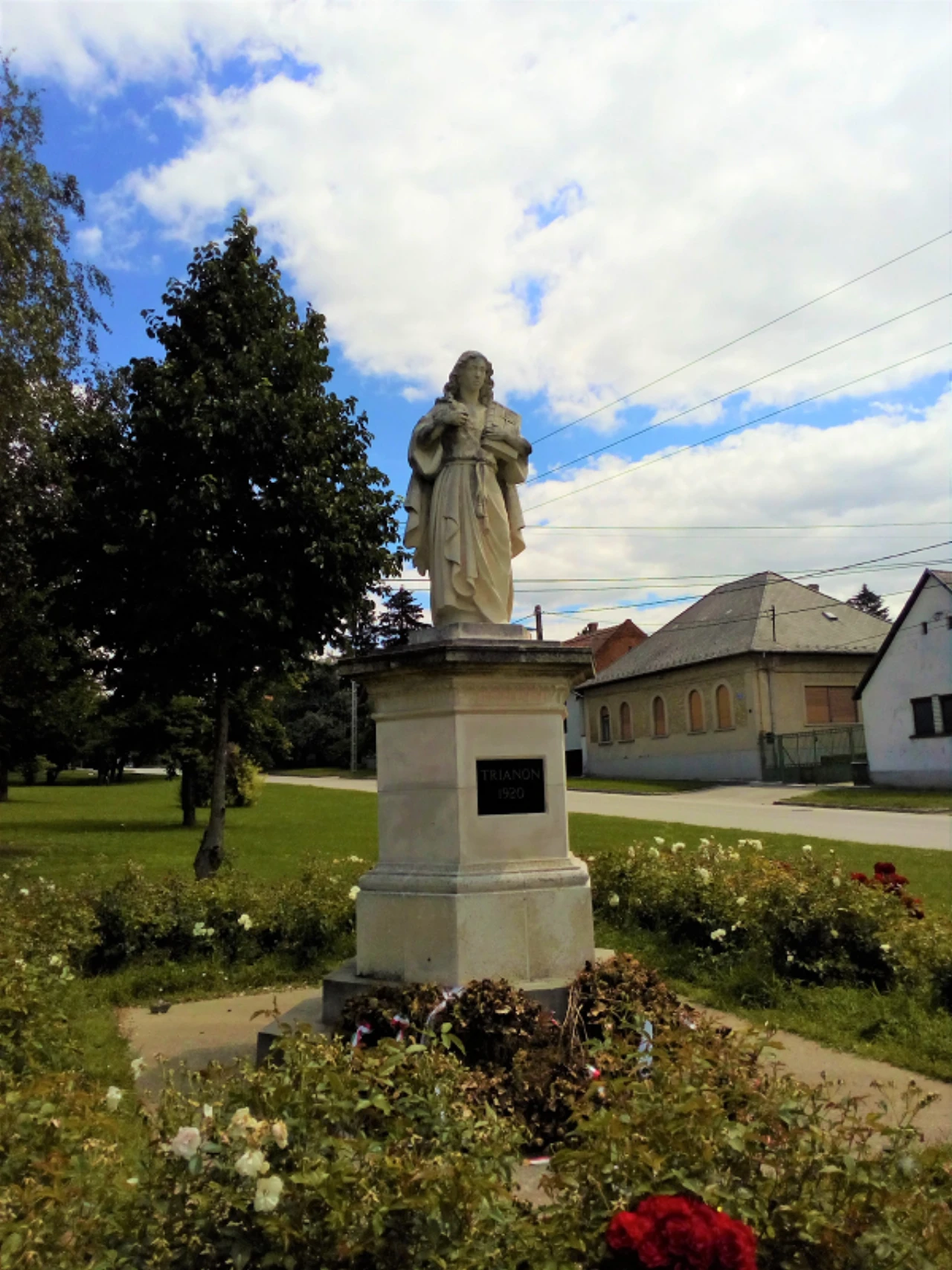 közeli látnivaló címképe