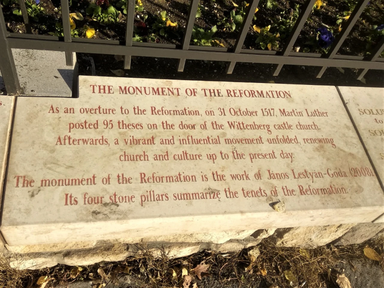A Reformáció emlékműve nevü látnivaló 5. számú fényképe
