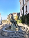 Korsós lány (Zsuzsi) szobor (Veszprém) látnivaló fényképe