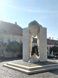 látnivaló címképe