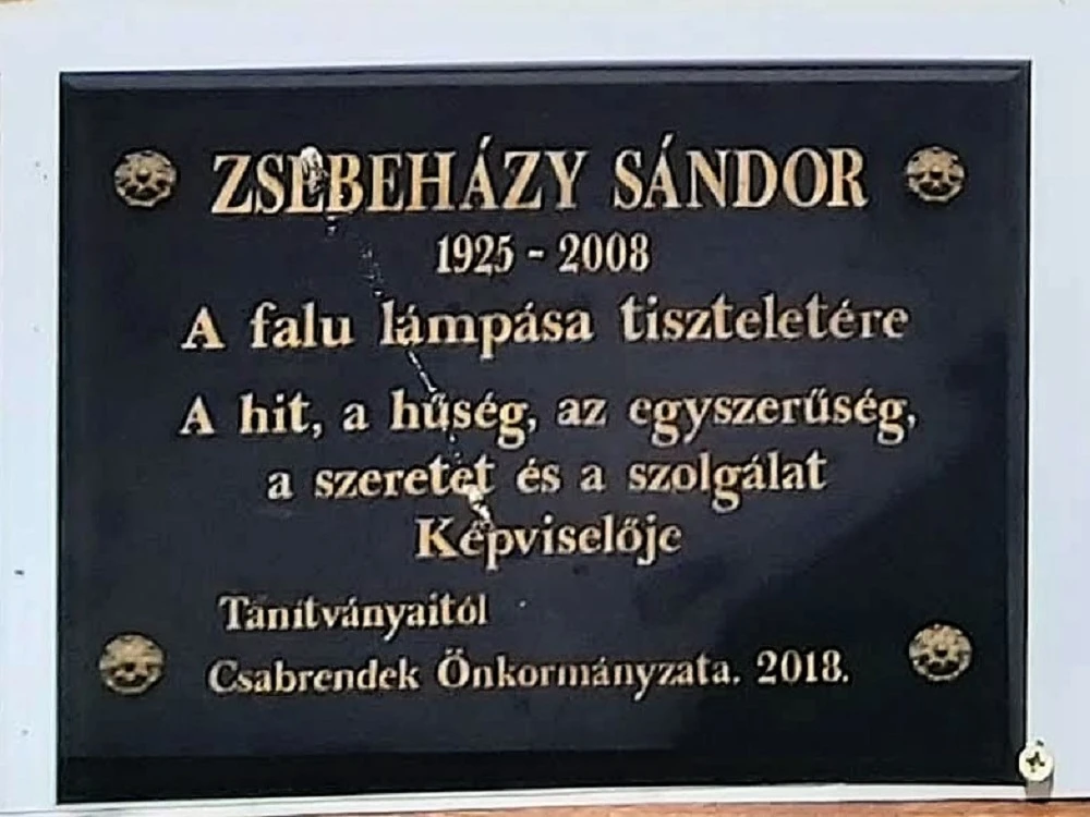 közeli látnivaló címképe