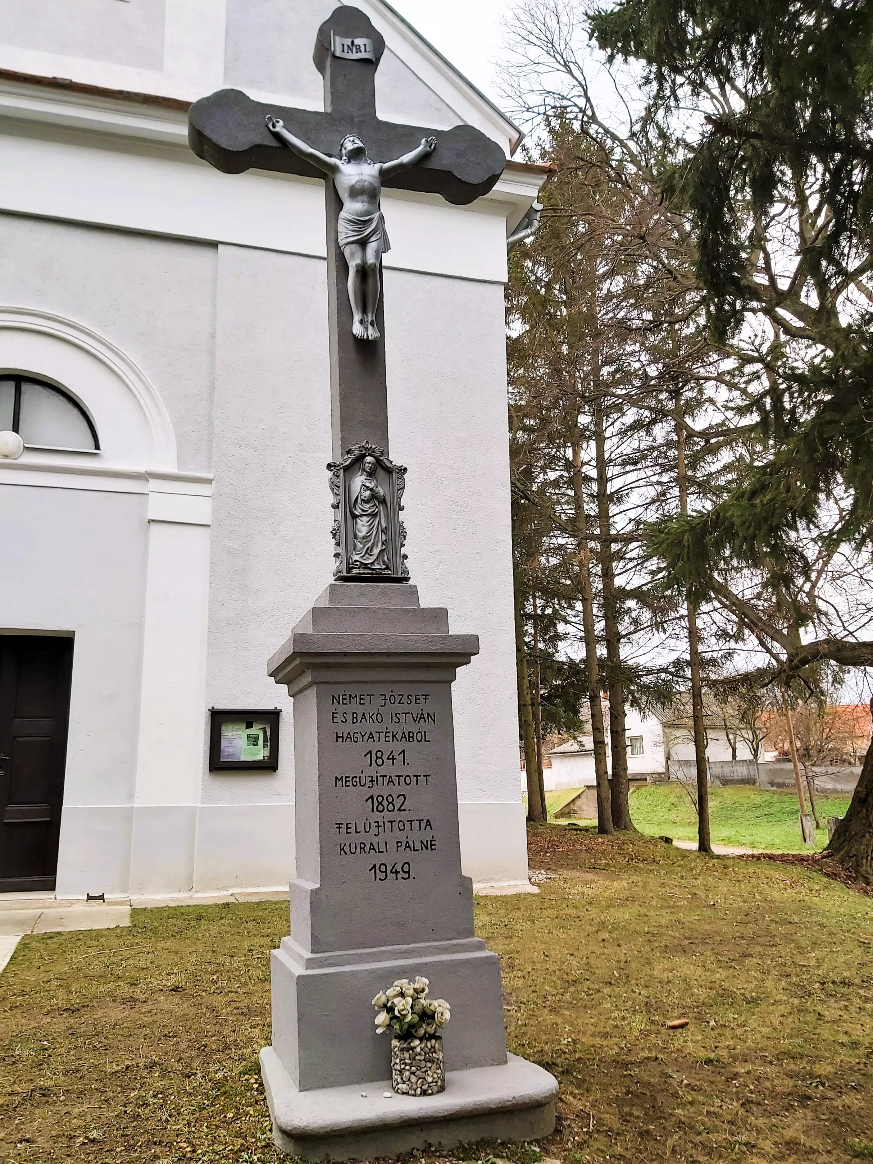 közeli látnivaló címképe