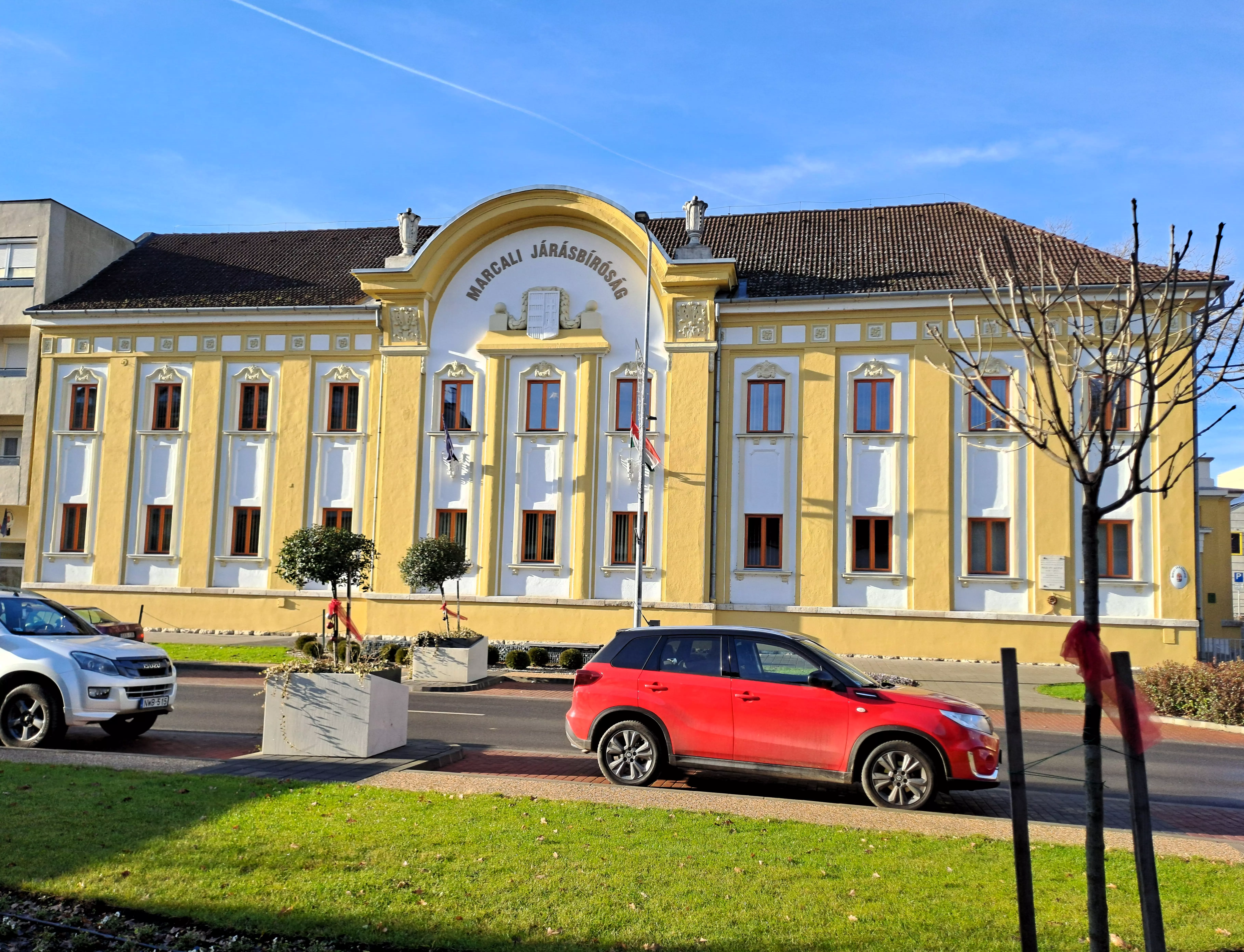 közeli látnivaló címképe