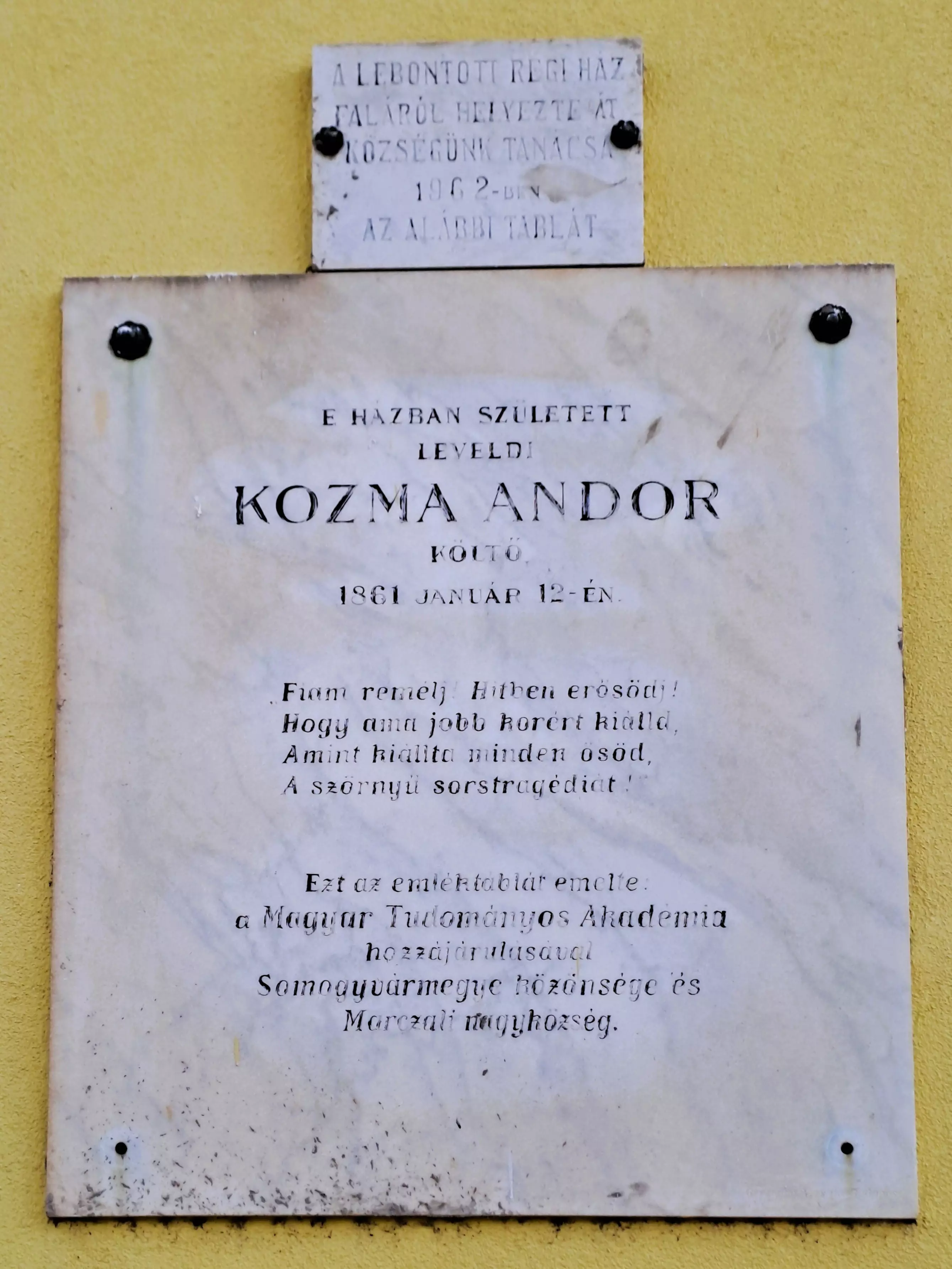 közeli látnivaló címképe