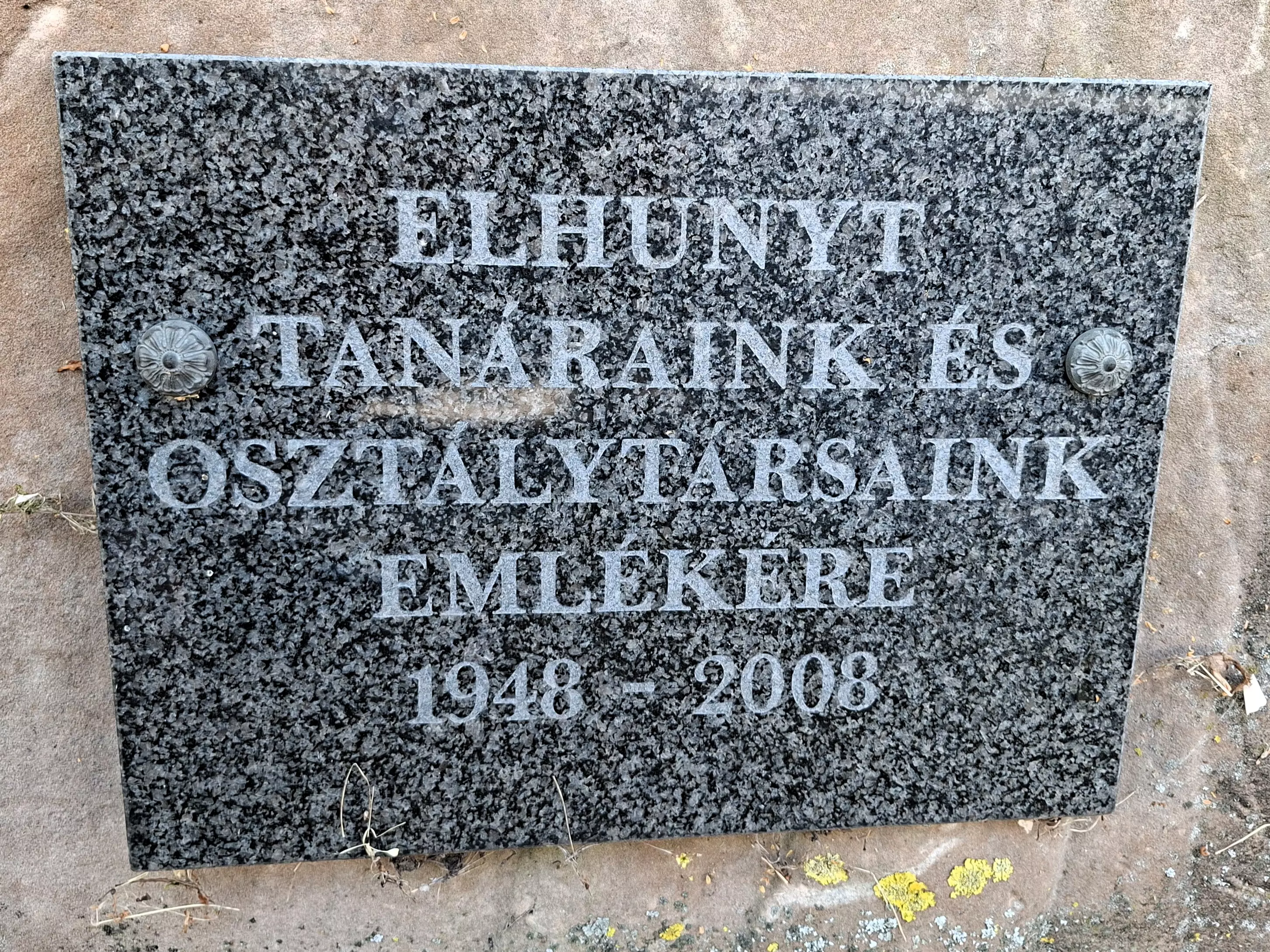 közeli látnivaló címképe