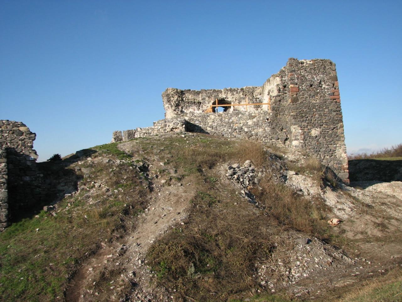 Csobánc vára (Gyulaffy-Pethő vár) nevü látnivaló 20. számú fényképe