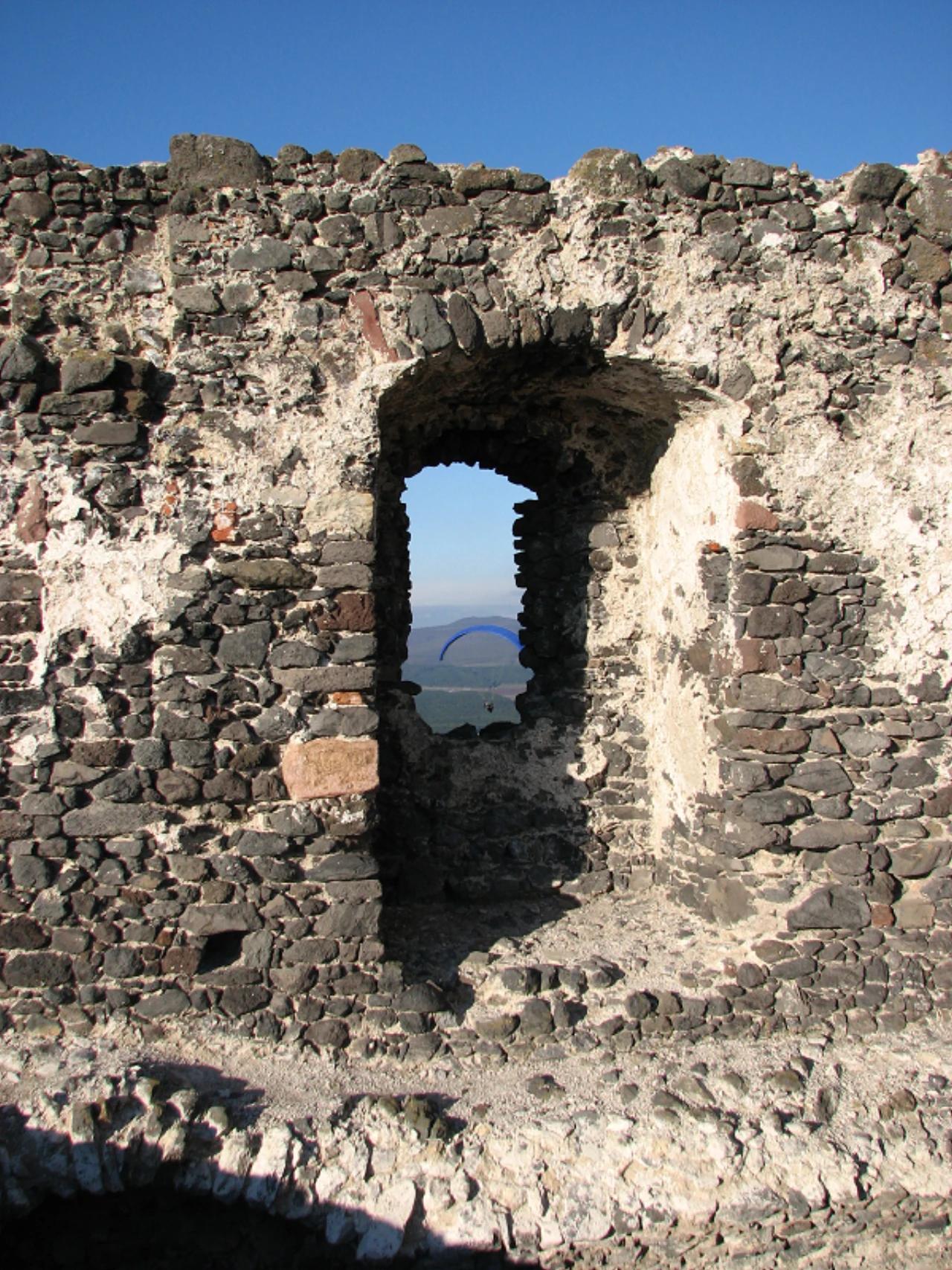 Csobánc vára (Gyulaffy-Pethő vár) nevü látnivaló 22. számú fényképe